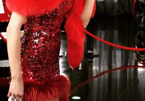 Roxana Ciuhulescu sare la GÂTUL Iuliei Albu după ce aceasta i-a criticat ținuta