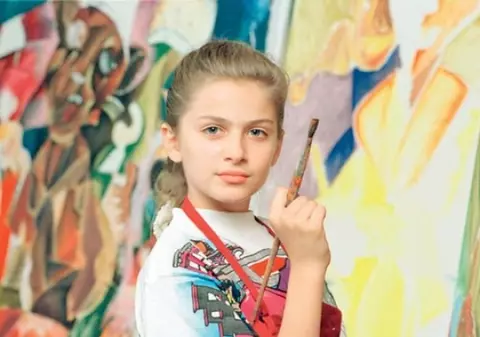 O mai ții minte pe MICUȚA PICASSO, românca devenită celebră în SUA? Uite cum arată și ce face acum | GALERIE FOTO