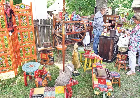 India s-a mutat într-un muzeu din Bucureşti