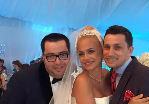 Doamne, ce poezie i-au dedicat Andei și lui ginerică! Vei muri de râs