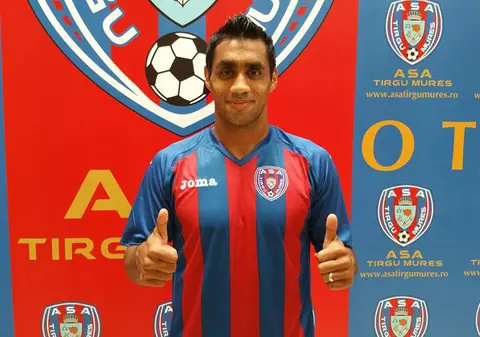 La ce echipă a ajuns Bănel Nicoliță. Fostul internațional a semnat în Cipru, unde va fi coleg cu alt român