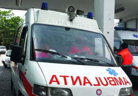 O tânără de 21 de ani şi-a dat foc de teamă că soţul va divorţa şi-i va lua copilul