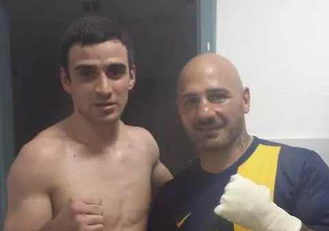 Cătălin Paraschiveanu a obținut a opta victorie ca boxer profesionist