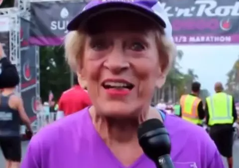 A bătut orice RECORD! Ce a reușit să facă o bătrânică de 92 de ani, diagnosticată cu cancer | VIDEO