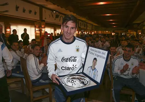 Leo Messi, celebrat şi parodiat după meciul 100 la naţionala Argentinei / VIDEO