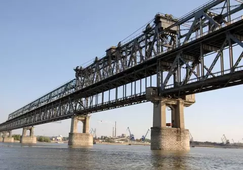 Pleci la mare în Bulgaria sau Grecia? Podul de la Giurgiu a intrat în reabilitare