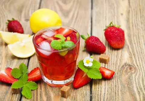 Top 5 băuturi detoxifiante care te ajută să slăbești