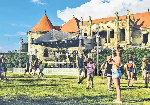 Unul din cele mai mari festivaluri din România începe astăzi