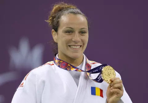 Handbalista Cristina Neagu și judoka Andreea Chițu ^împart Premiul Național pentru Sport 2015, de 30.000 de lei