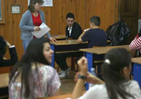 BACALAUREAT 2015 | Lucrările vor fi corectate în alte judeţe decât cele în care elevii susţin probele scrise
