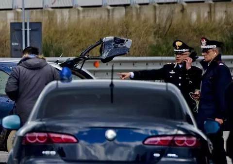 Italienii i-au tăiat UN DEGET unui ROMÂN la ROMA: "Eşti un român nenorocit, pleacă!"