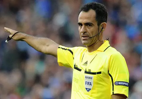 Ne arbitrează spaniolul Carlos Velasco Carballo