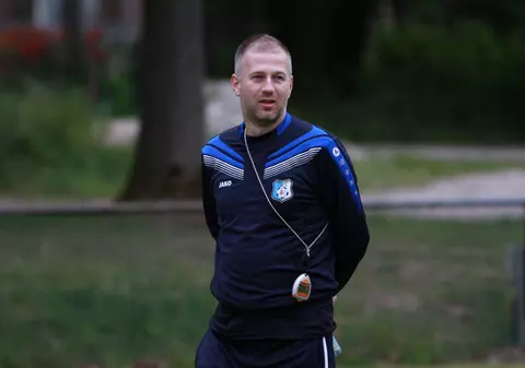 Edi Iordănescu ameninţă cu demisia, dacă nu i se face echipă. Narcis i-a dat replica