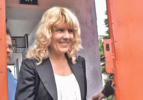 Elena Udrea le-a dat peste nas cârcotașilor, la Secția de Poliție. De ce s-a ROTUNJIT în ultima perioadă