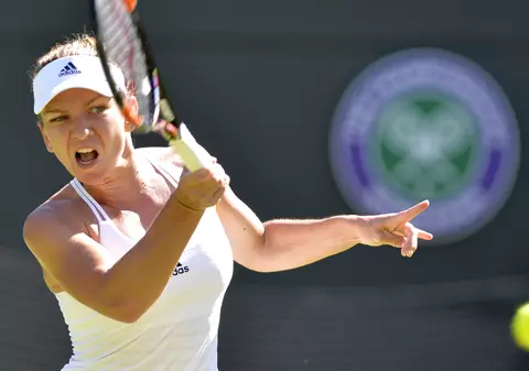Simona Halep s-a bătut singură la Wimbledon: 34 de erori neforțate și 7 duble greșeli