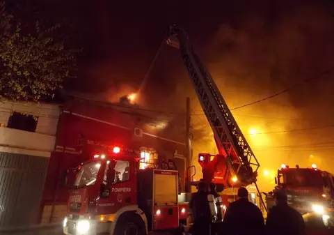 Tragedie în Valea Jiului! Trei copii au ars de vii în casă 