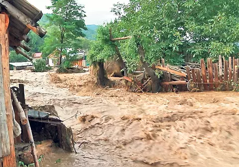 COD PORTOCALIU de inundaţii pe râuri din 7 judeţe