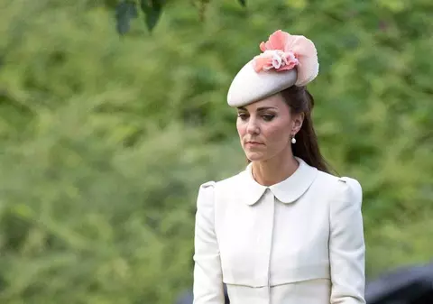 KATE MIDDLETON, în lacrimi. Una dintre cele mai dragi persoane a căzut de la 7 metri înălțime și și-a zdrobit picioarele