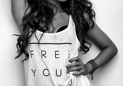 La ce a RENUNȚAT o cântăreață, pentru a face carieră în România | VIDEO