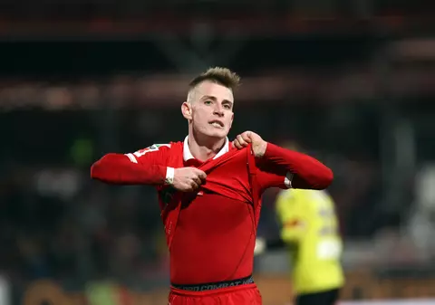 Lazăr şi-a găsit echipă. Câţi bani încasează "câinii" / EXCLUSIV