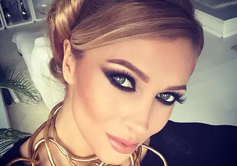 Lora, ÎN LACRIMI: ”O să merg la televiziuni și o să fac SCANDAL”. Cine a supărat-o pe artistă