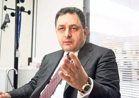 3 persoane publice care au dat BAC-ul foarte târziu