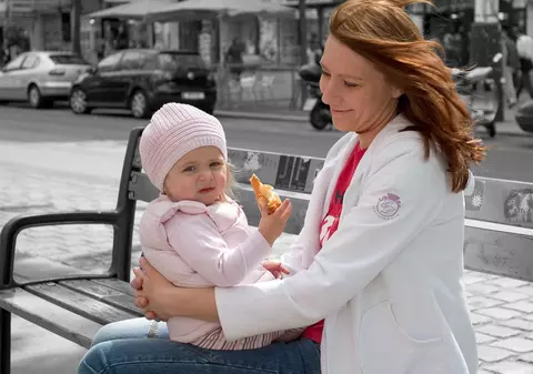 Mamă singură, caut soț! Ce trebuie să știe femeile care-și cresc copiii fără tată