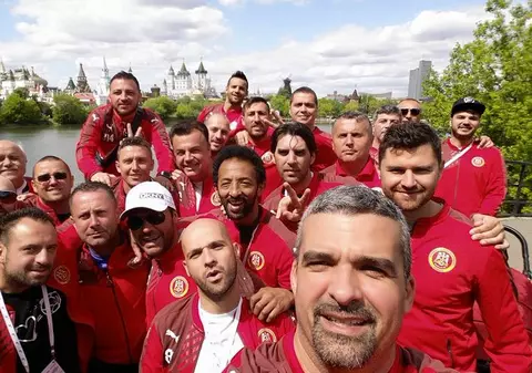 Deținătorii titlului de campioni mondiali în 2014, Naționala Artiștilor-fotbaliști se bate anul acesta pentru ultimul loc pe podium