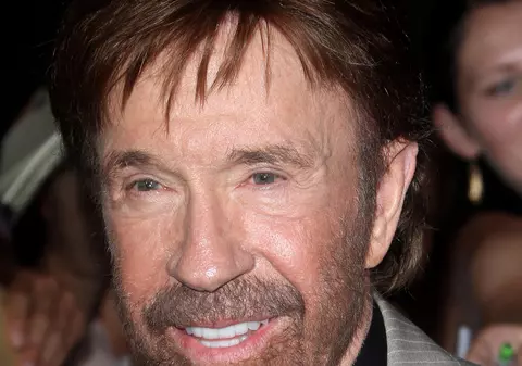 Artele marţiale sunt istorie! Chuck Norris, mesagerul Domnului