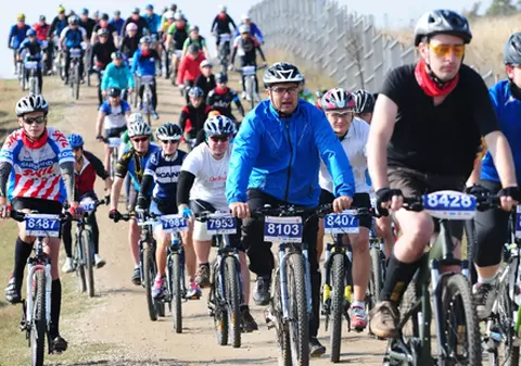 Peste 400 de participanți s-au înscris până acum la TOPOLOVENI Summer Tour!