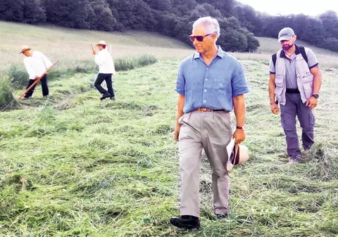 Prinţul Charles, în «inspecţie» pe proprietăţile din Ardeal