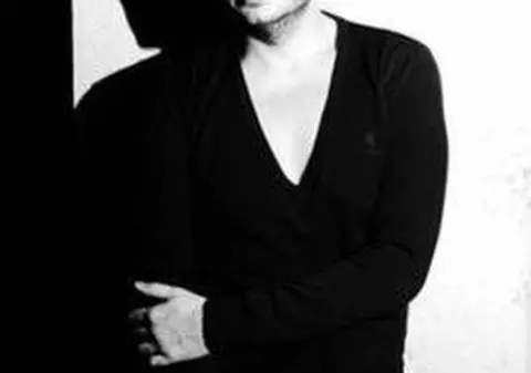 În adolescență, Răzvan Ciobanu a făcut pe furiș un curs de croitorie