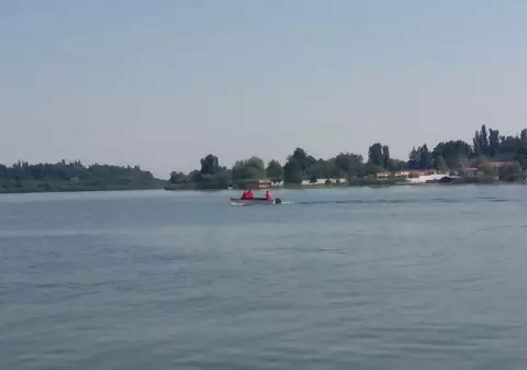 Accident cumplit pe lacul Snagov: cinci persoane au ajuns la spital, iar o alta a dispărut
