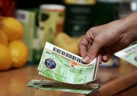 Veste bună pentru angajați! CREȘTE VALOAREA bonurilor de masă 