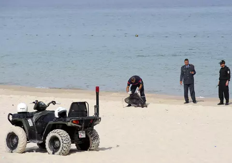 MAE: Nu există niciun român printre victimele atentatului din Tunisia 