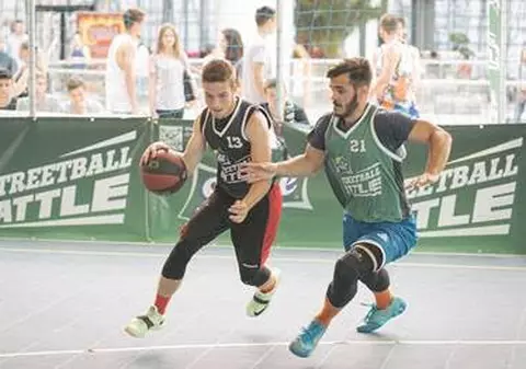 Atenție, liceeni la înălțime! Joi și vineri în Piața Universității