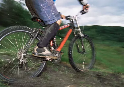 Mat la «regele» hoților de biciclete! Într-o singură lună, tânărul a dat zeci de lovituri