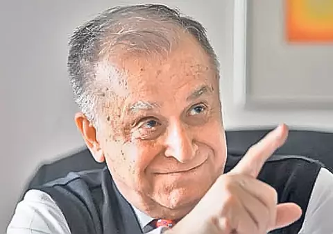 EXCLUSIV | Ion Iliescu, interzis la politică
