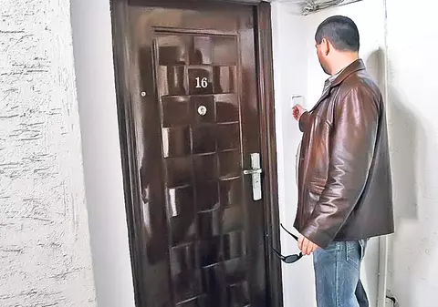 EXCLUSIV O femeie a fost la un pas să-i dea unui infractor 4.000 de euro după ce mai fusese păcălită cu 8.000 de lei de acelaşi individ