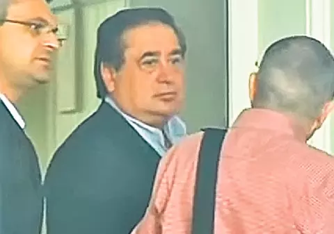 Ioan Niculae a scos milioane din brelocuri