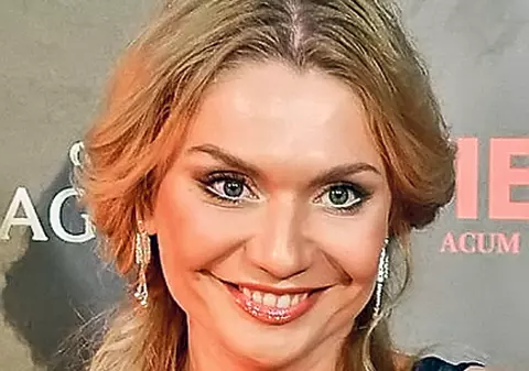 Și-a botezat mâța cu telefonul! Cristina Cioran i-a căutat nume în agendă