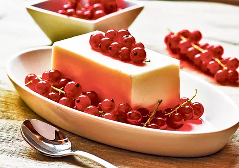 Zmeură, afine, coacăze, mure - deliciile din pădure! Iată ce minunăţii poţi face folosind aceste fructe parfumate