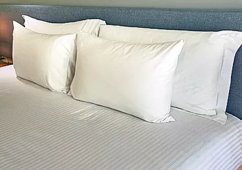 TRUCURI: Cum îţi asiguri un somn odihnitor pe caniculă