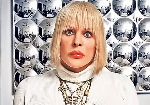 S-a transformat în propria lui soție! Un artist american a șocat întreaga lume cu proiectul său inedit, dedicat iubirii vieții lui