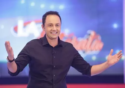 Mama fetei violate din Vaslui spune ADEVĂRUL despre apariţia în emisiunea lui Măruţă: "S-au făcut presiuni asupra fiicei mele, în pauza de publicitate"