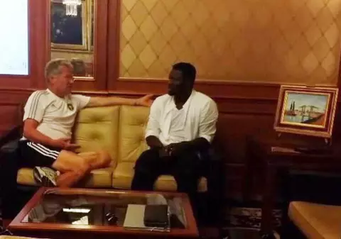 Loți Bölöni l-a convins pe Sulley Muntari să semneze cu Al Ittihad