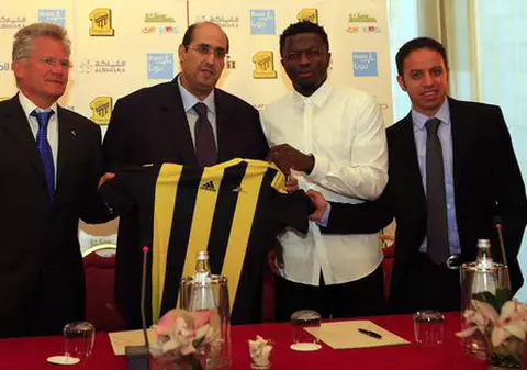 Bölöni s-a îmbrăcat de gală la prezentarea oficială a lui Sulley Muntari / GALERIE FOTO