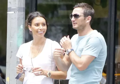 Nuntă mare-n ANGLIA! O prezentatoare TV se căsătorește cu un cunoscut FOTBALIST. După nuntă, se vor despărți!