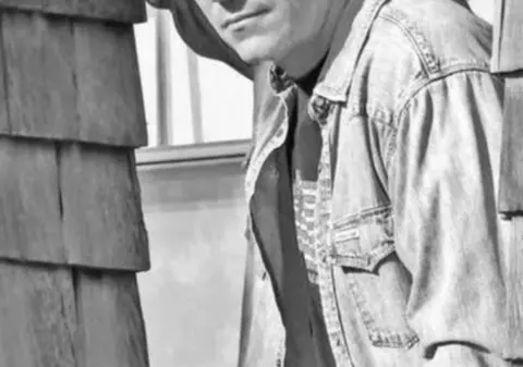 DOLIU în lumea muzicii! Un cântăreț celebru A MURIT la doar 49 de ani