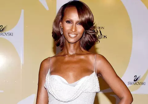Iman, sexy de pică la 60 de ani